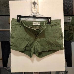 Abercrombie olive chino shorts